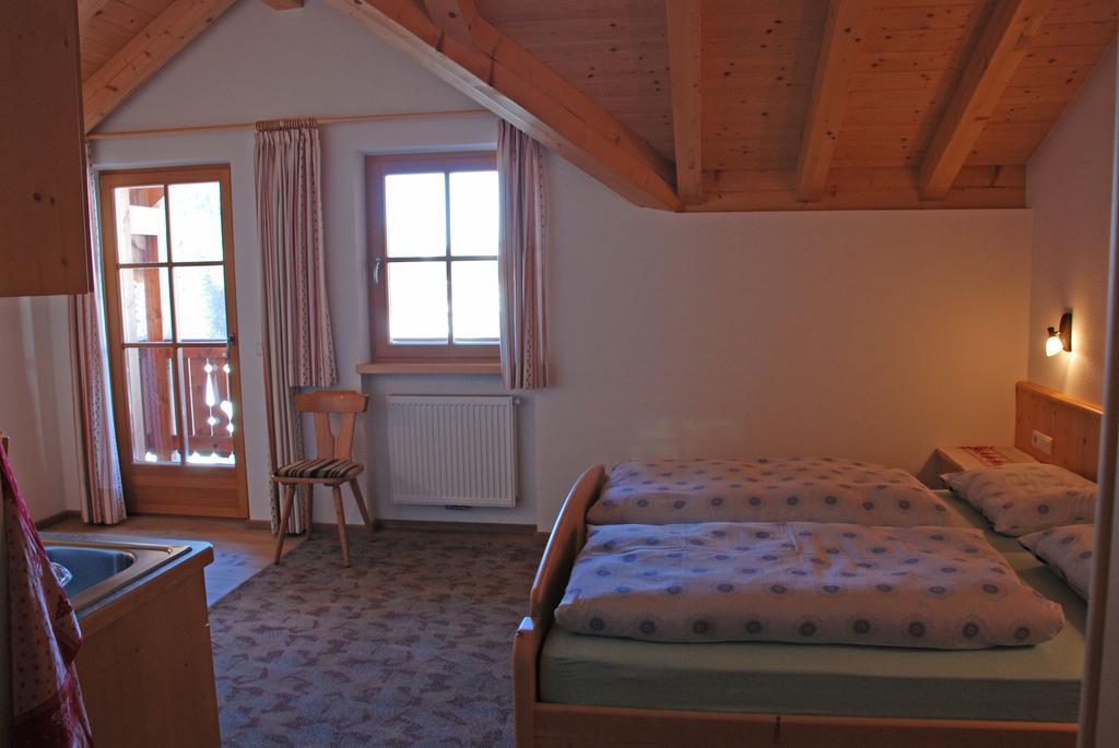 Apartment mit Balkon
